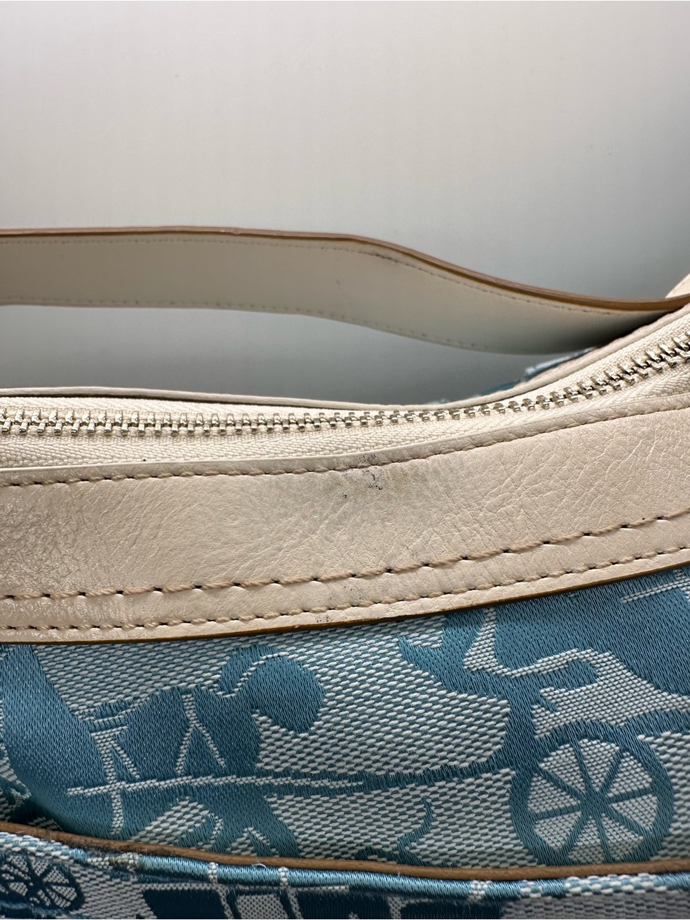Coach Horse & Carriage Y2K shoulder Bag with Cream Trim with dust bag - Picture 8 of 15